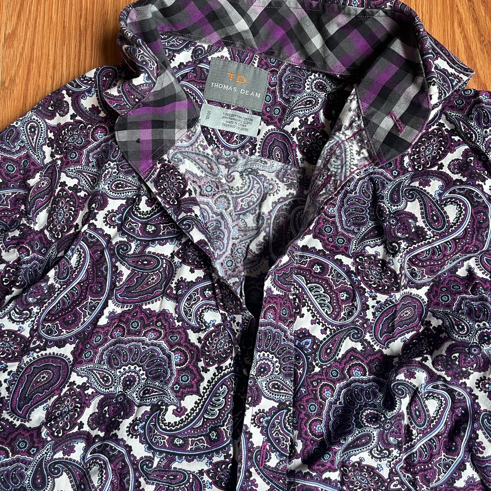Men’s button up paisley shirt